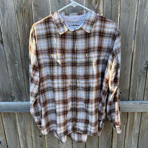 American Eagle plaid button up long sleeve size medium